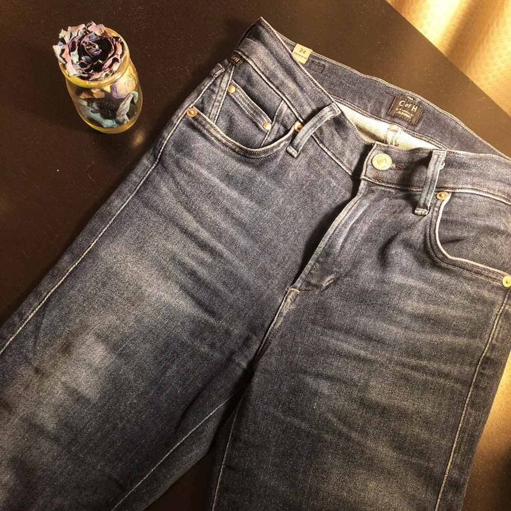 Aritzia high rise skinny jean in size 24